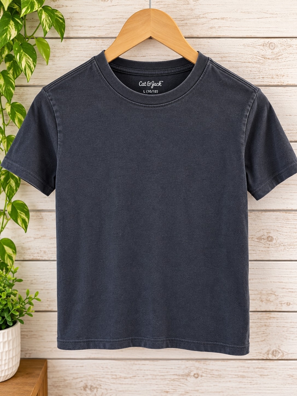 Cat & Jack Men's Short-Sleeve Crew Tee in Charcoal Gray
